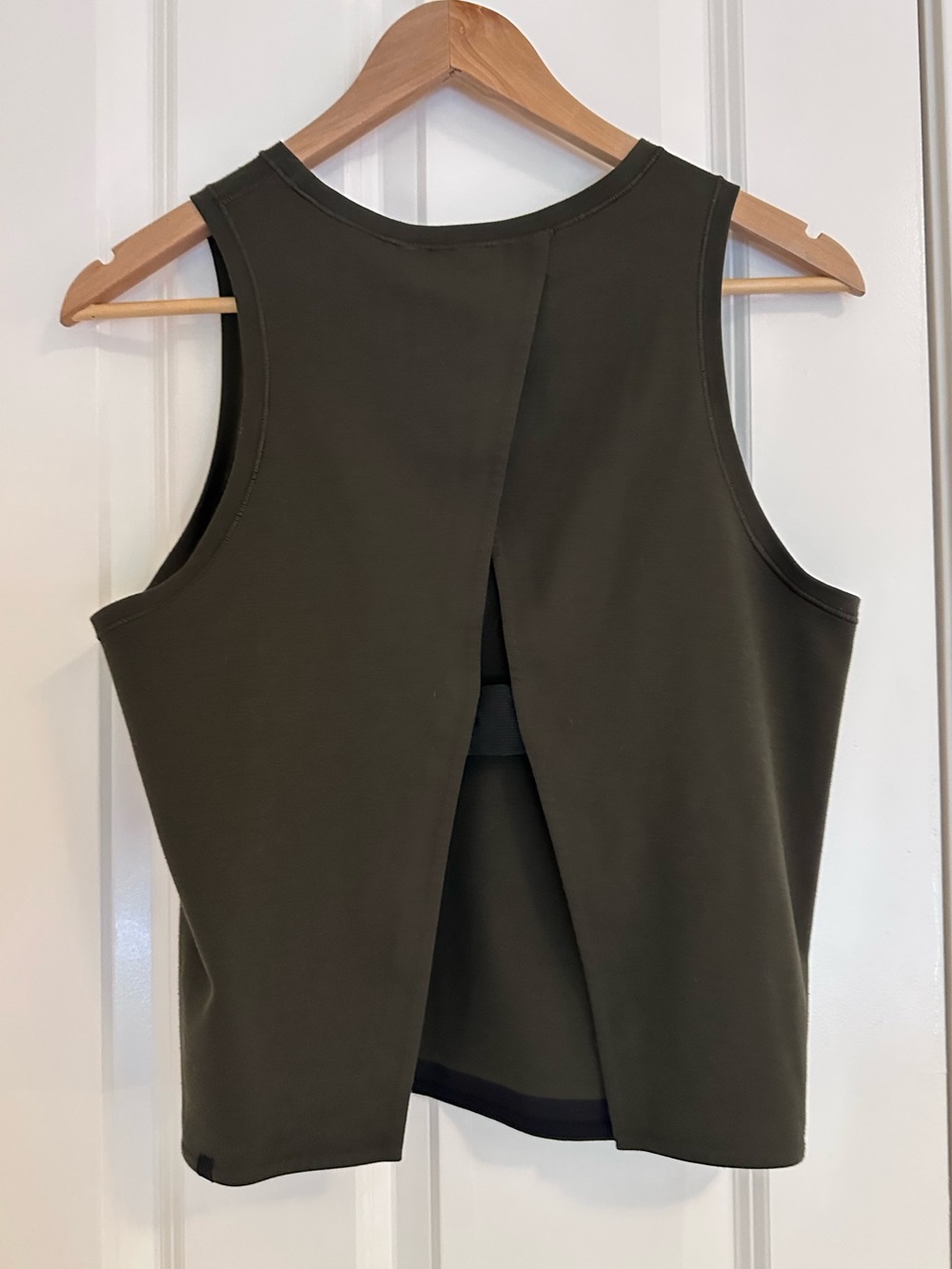 Lululemon "Minimal" Split-Back Tank in Dark Green, Sz 10